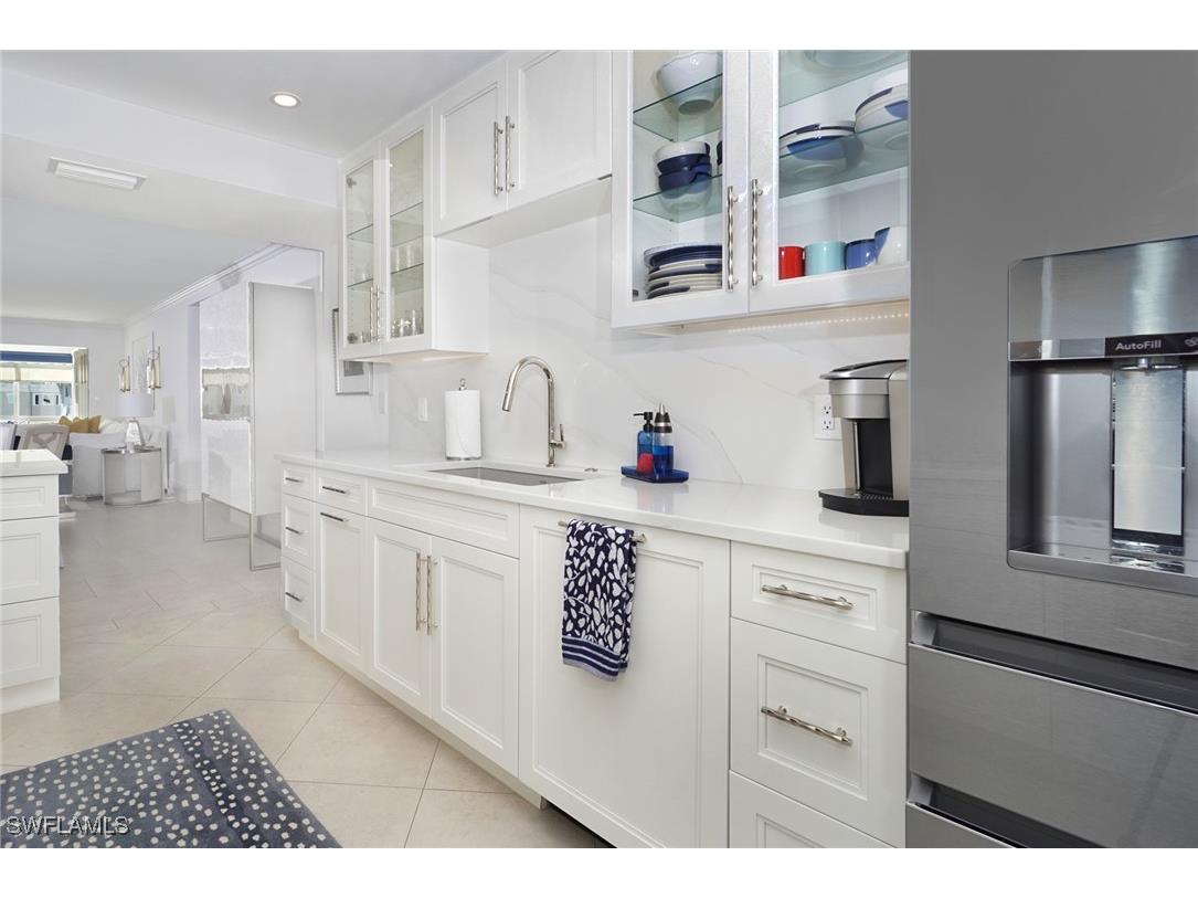 1900 Gulf Shore Boulevard N #303 Naples FL 34102 226005075 image12