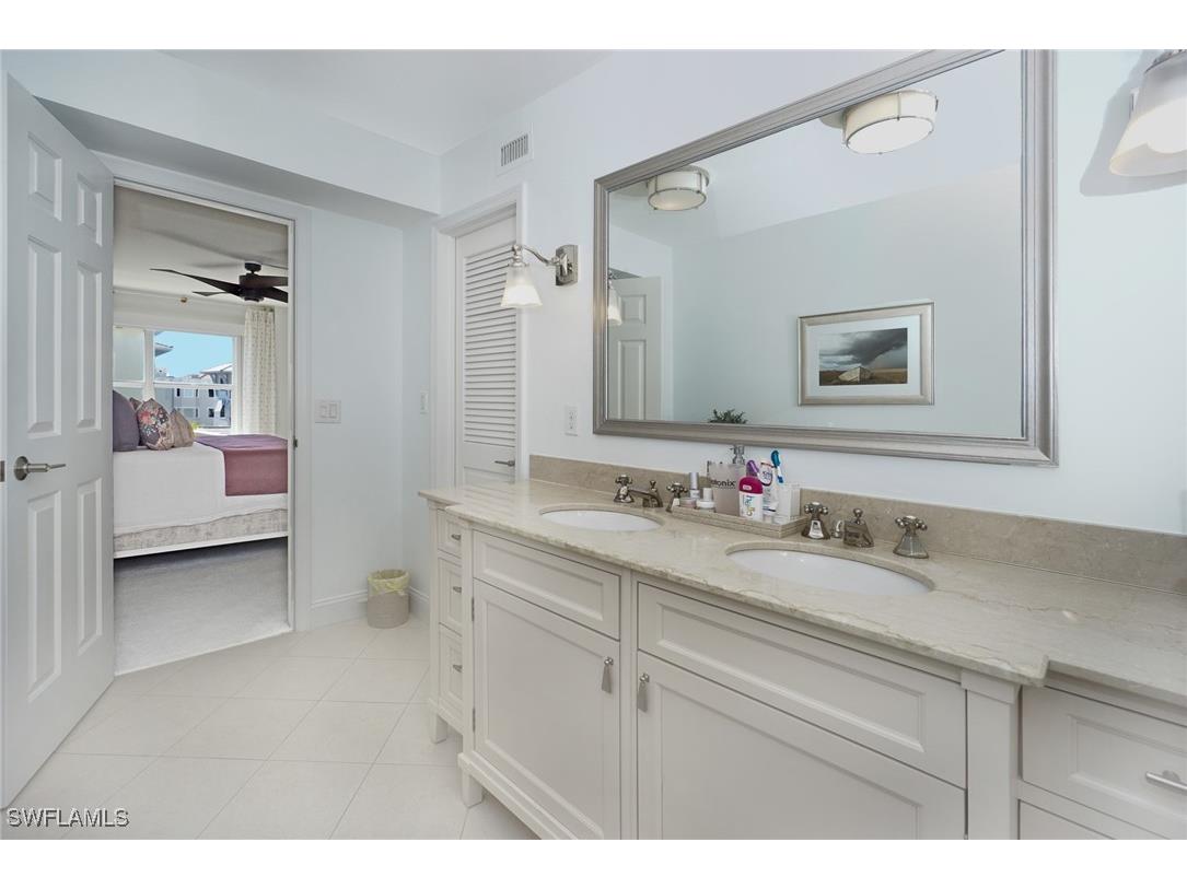 1900 Gulf Shore Boulevard N #303 Naples FL 34102 226005075 image18