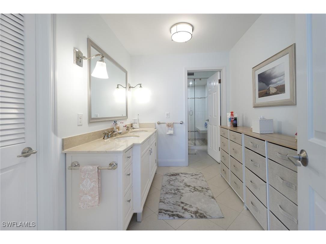 1900 Gulf Shore Boulevard N #303 Naples FL 34102 226005075 image19