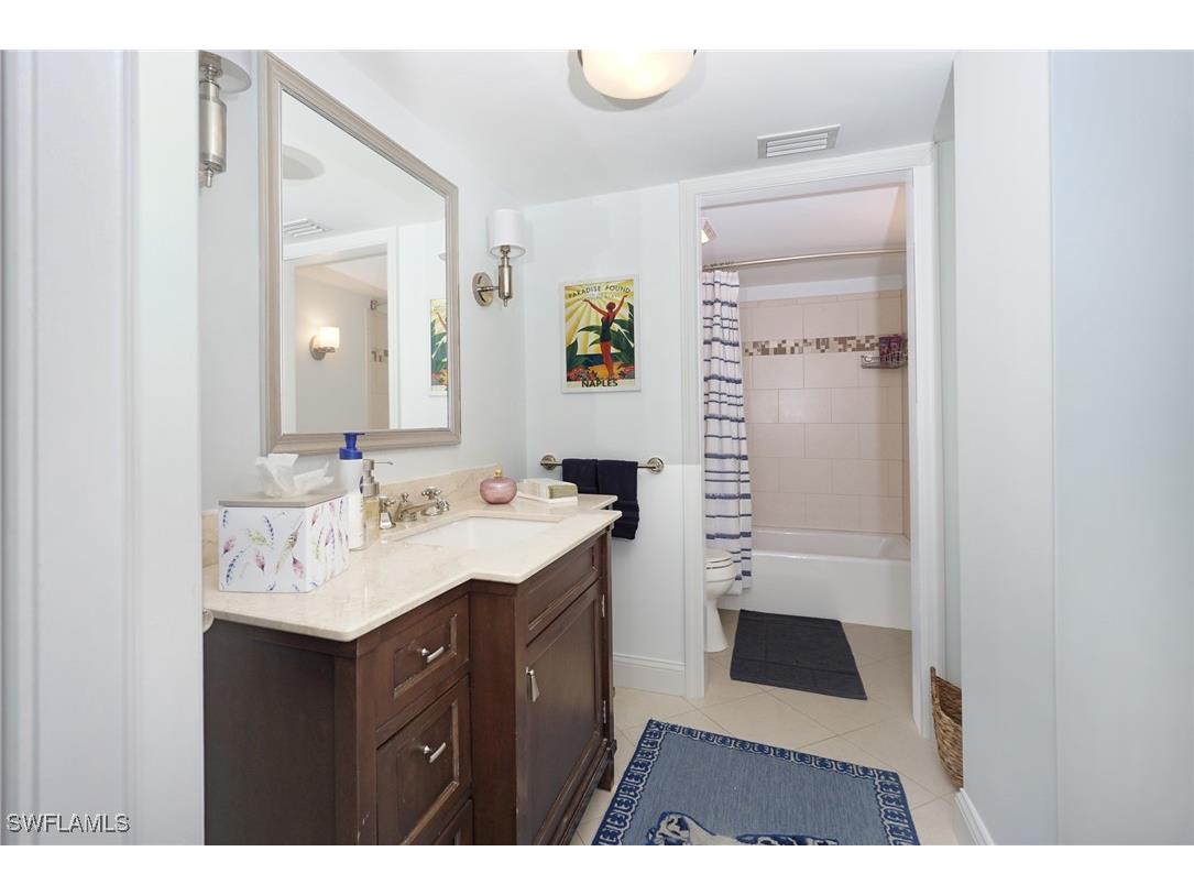 1900 Gulf Shore Boulevard N #303 Naples FL 34102 226005075 image23
