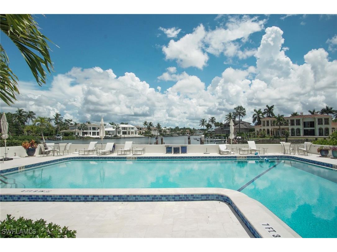 1900 Gulf Shore Boulevard N #303 Naples FL 34102 226005075 image25
