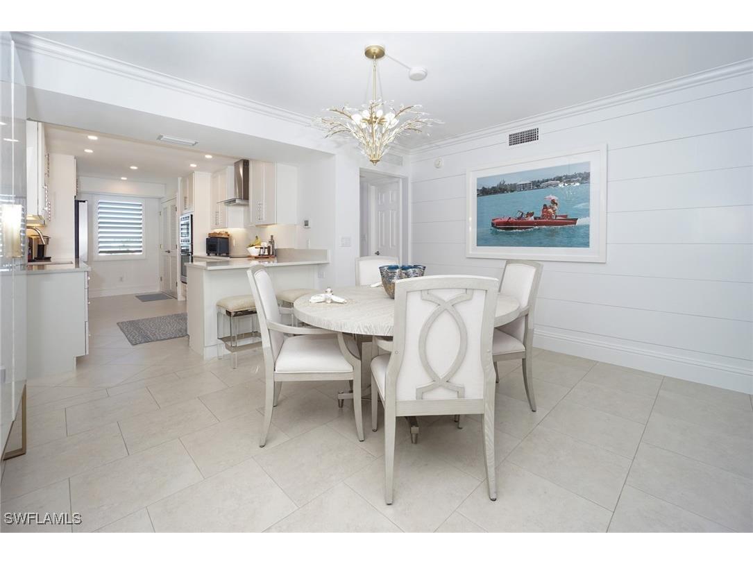 1900 Gulf Shore Boulevard N #303 Naples FL 34102 226005075 image7