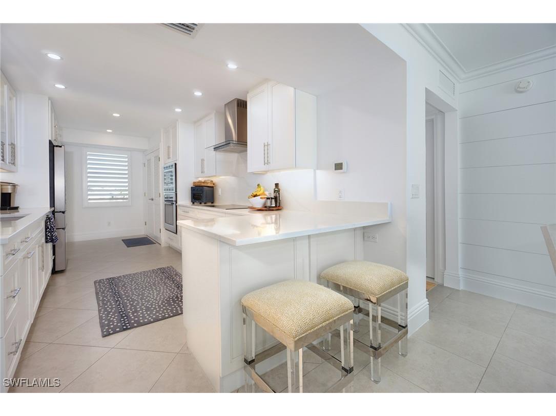 1900 Gulf Shore Boulevard N #303 Naples FL 34102 226005075 image8