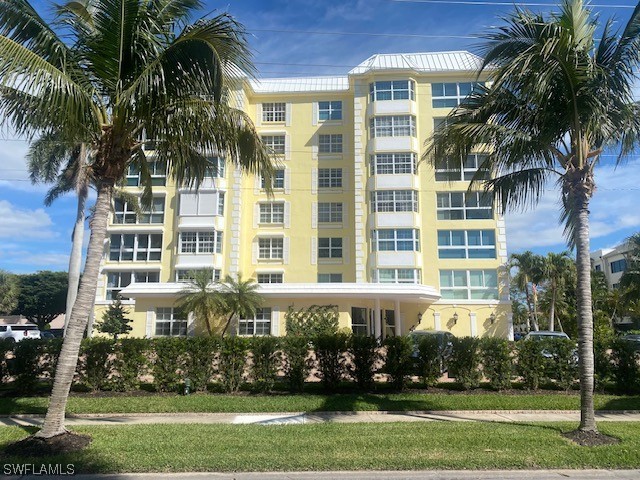 1900 Gulf Shore Boulevard N #405 Naples FL 34102 224013383 image1