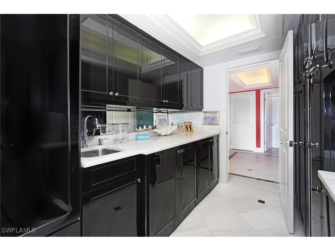 1900 Gulf Shore Boulevard N #602 Naples FL 34102 225067997 image17