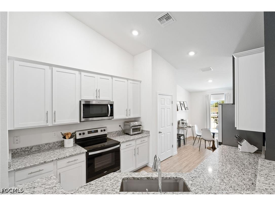 1900 NW 21st Terrace Cape Coral FL 33993 2026019090 image5