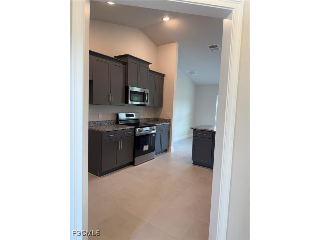 1900 Richland Avenue Lehigh Acres FL 33972 2025004874 image8