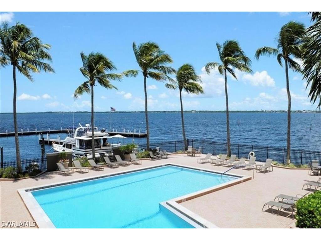 1900 Virginia Avenue #101 Fort Myers FL 33901 224027057 image1