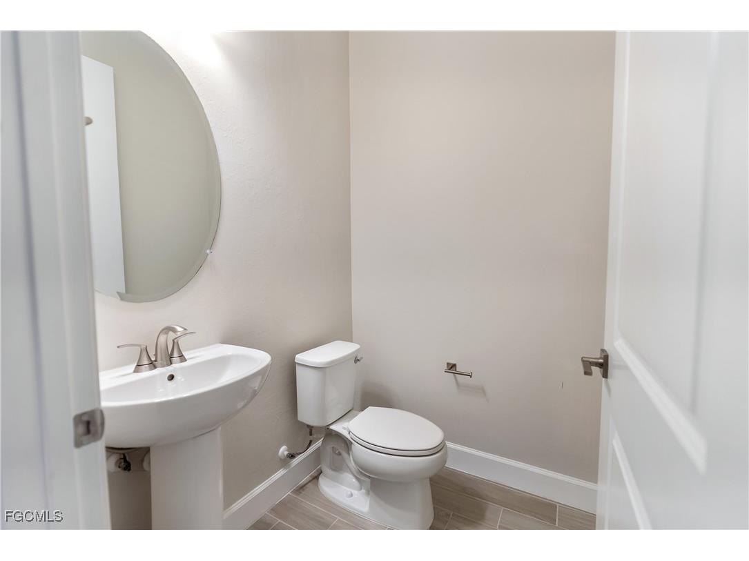 19001 Aqua Shore Drive Fort Myers FL 33913 2025003065 image7