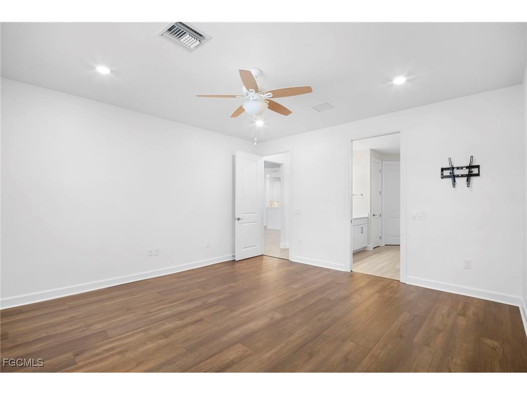 19001 Aqua Shore Drive Fort Myers FL 33913 2026001183 image26