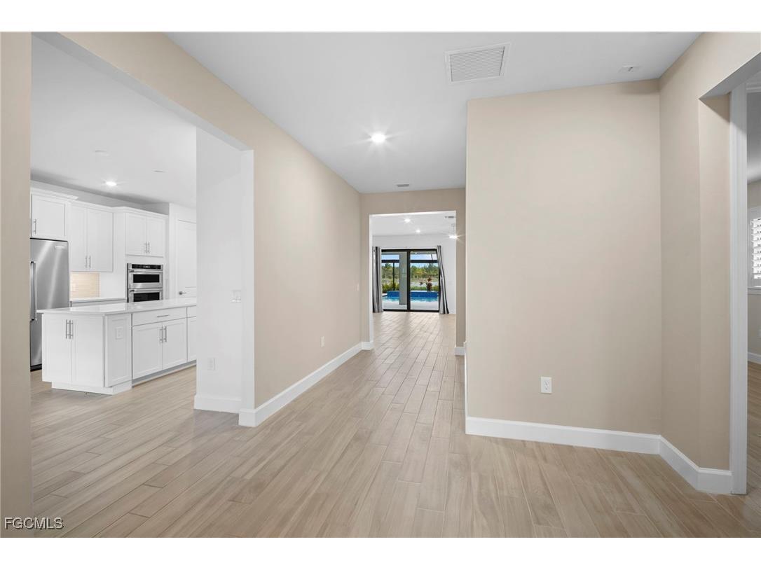 19001 Aqua Shore Drive Fort Myers FL 33913 2026001183 image4