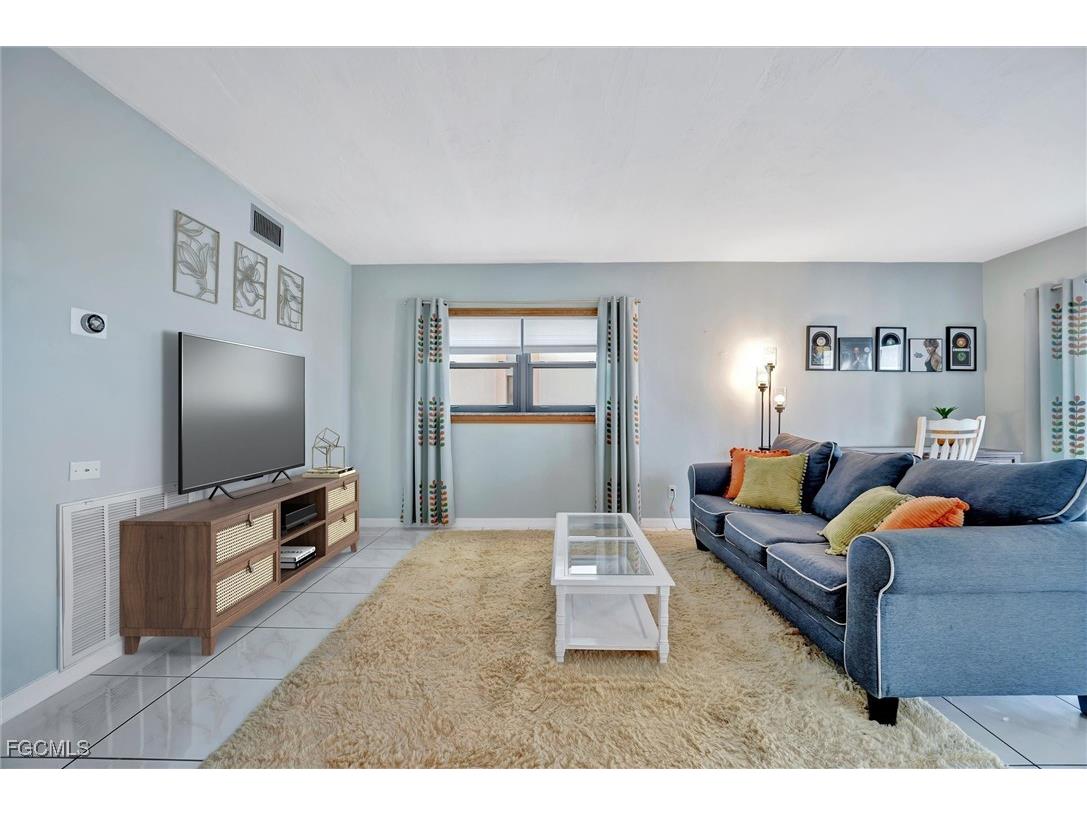 1901 Clifford Street #1001 Fort Myers FL 33901 2025026336 image25