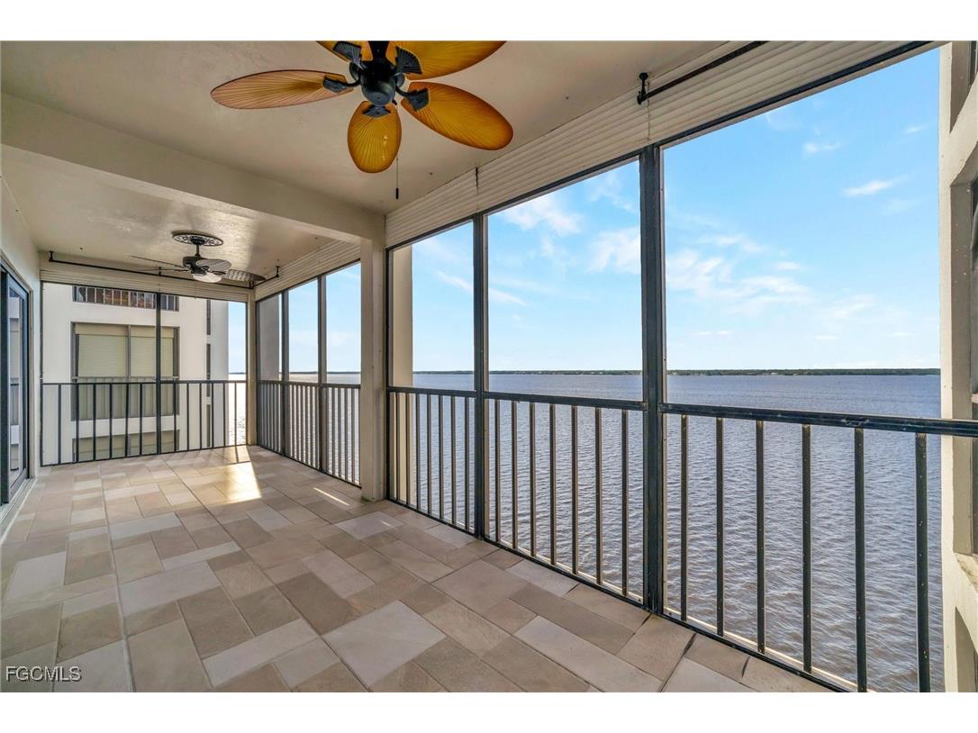 1901 Clifford Street #1001 Fort Myers FL 33901 2025026336 image3