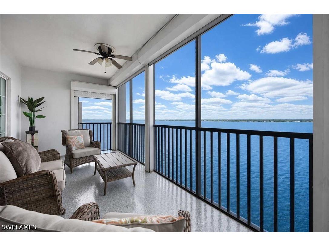 1901 Clifford Street #1402 Fort Myers FL 33901 226027019 image2