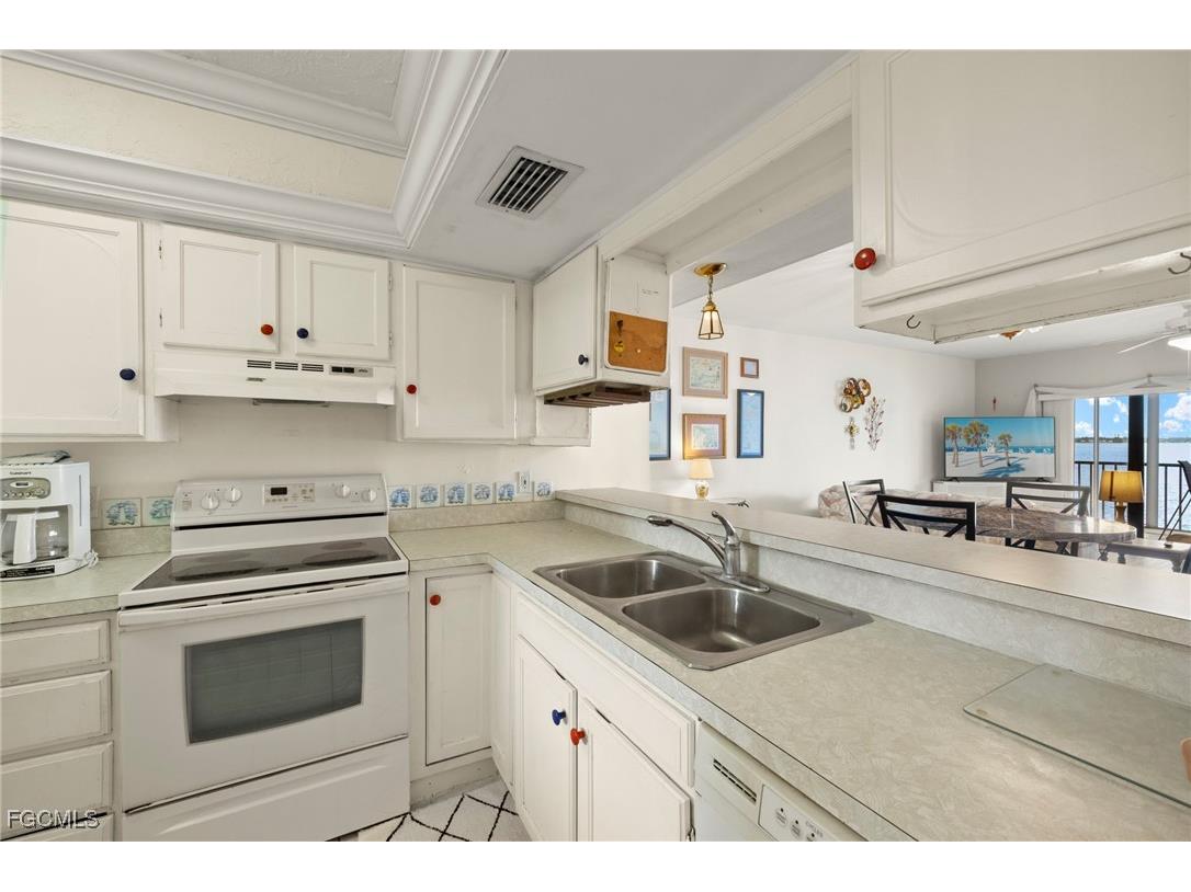 1901 Clifford Street #202 Fort Myers FL 33901 2026006522 image11