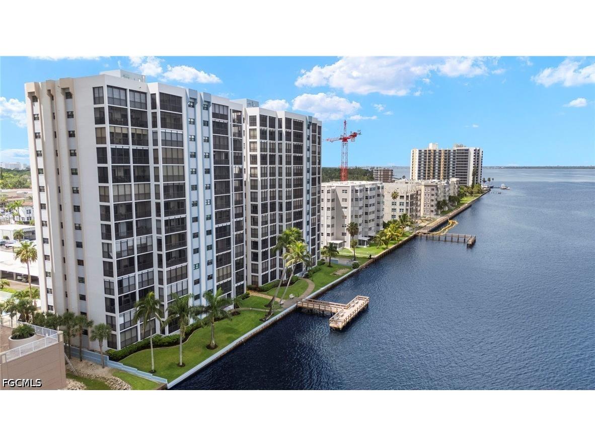 1901 Clifford Street #202 Fort Myers FL 33901 2026017861 image2
