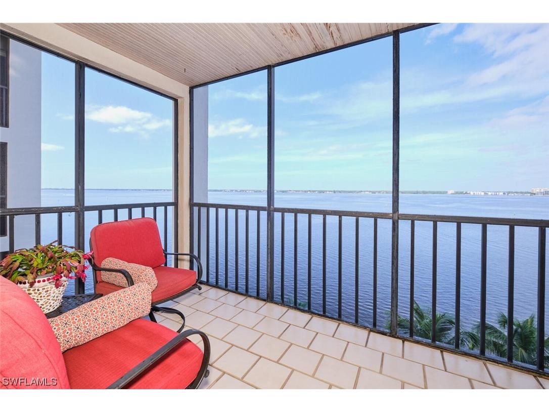 1901 Clifford Street #801 Fort Myers FL 33901 224001237 image1