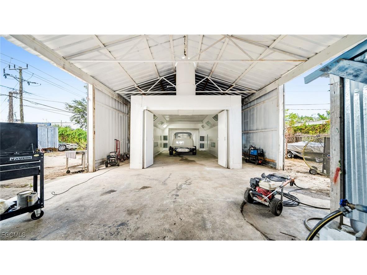 1901 Dana Drive Fort Myers FL 33907 2025019594 image25