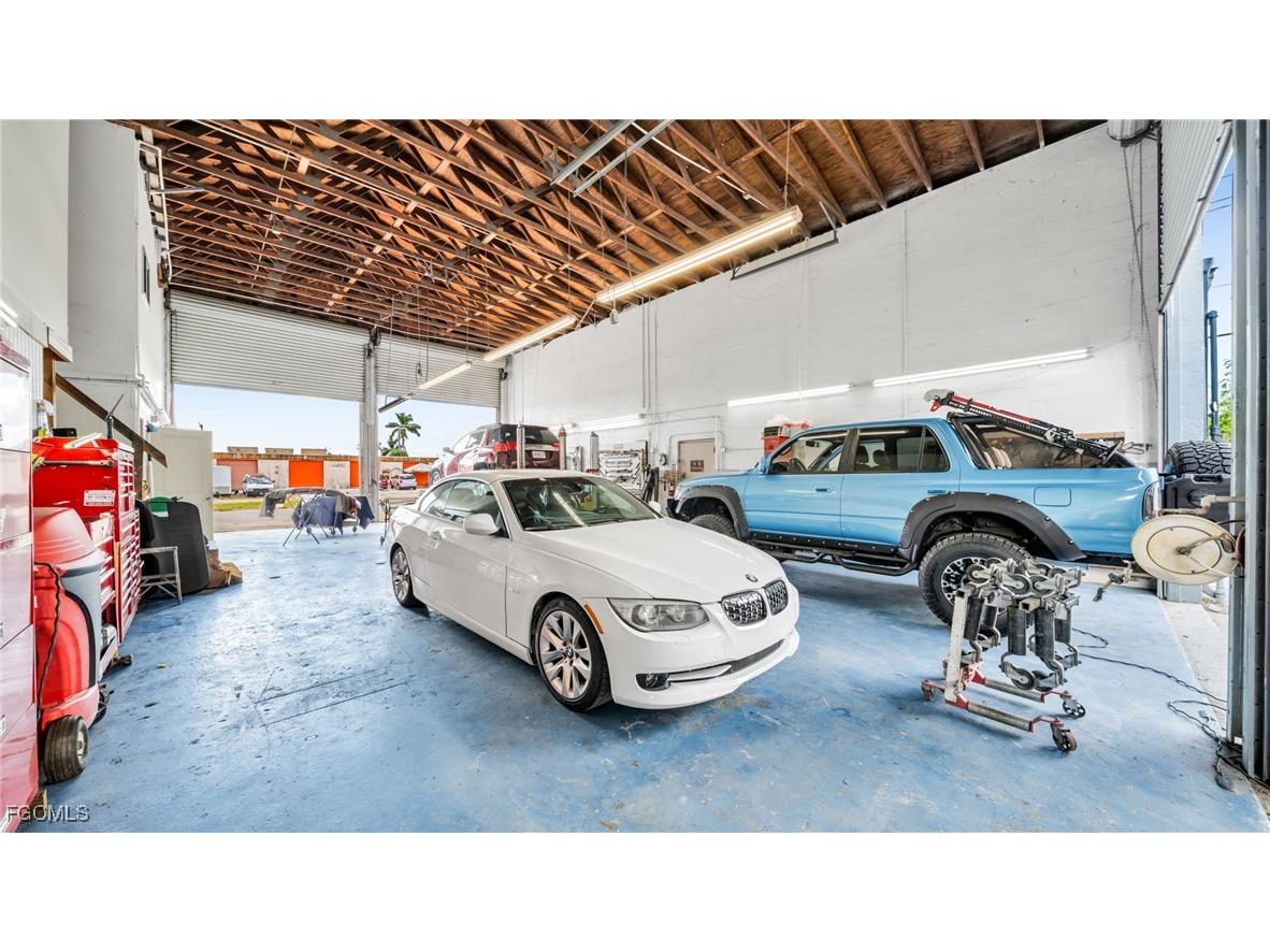 1901 Dana Drive Fort Myers FL 33907 2025019594 image28