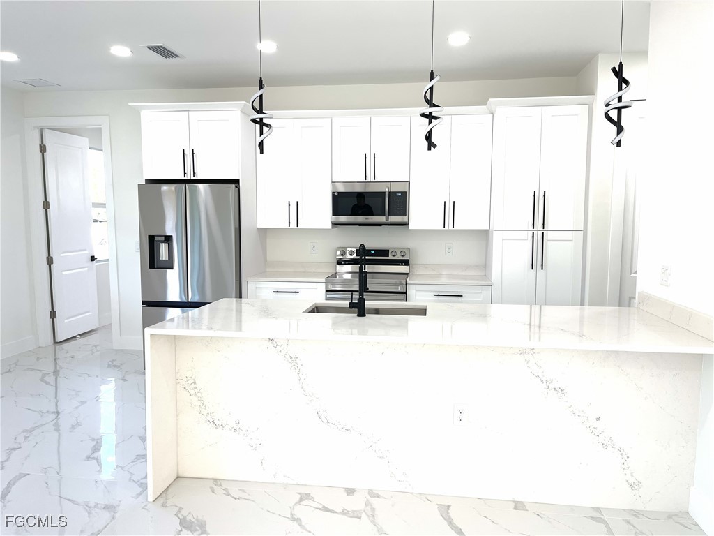 1901 E 13th Street Lehigh Acres FL 33972 2025021964 image3