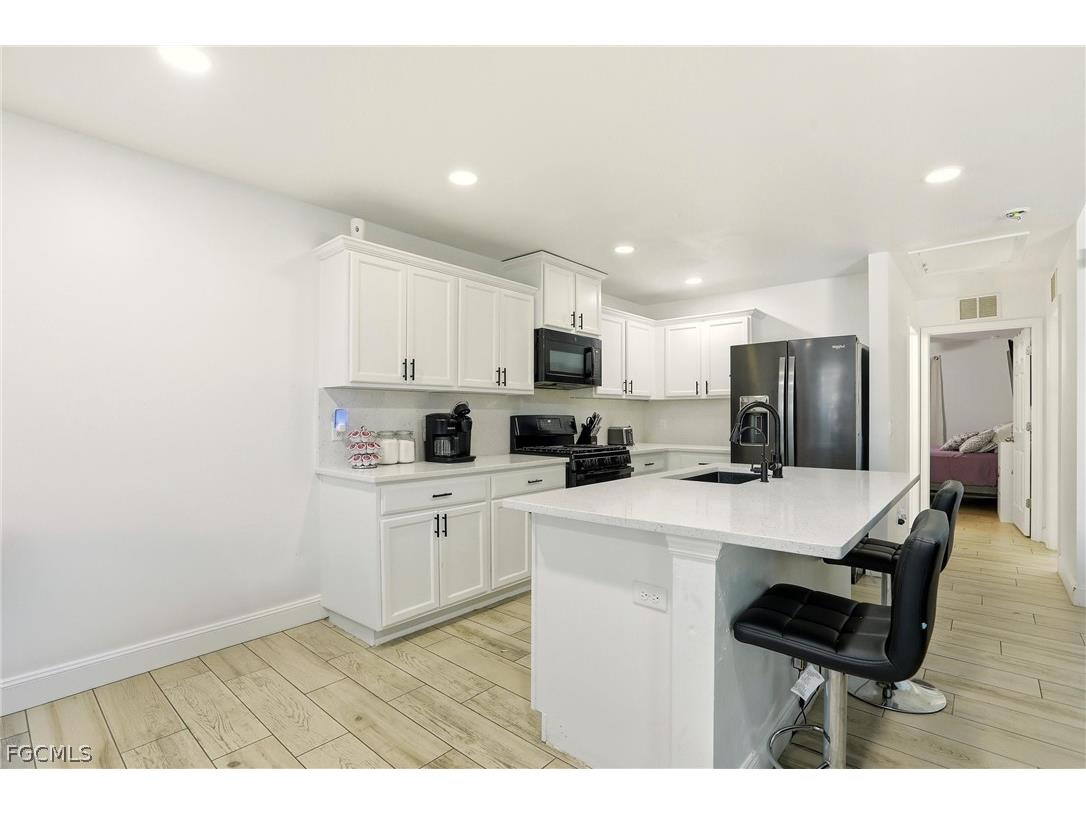 1901 SW 14th Street Cape Coral FL 33991 2026006961 image8