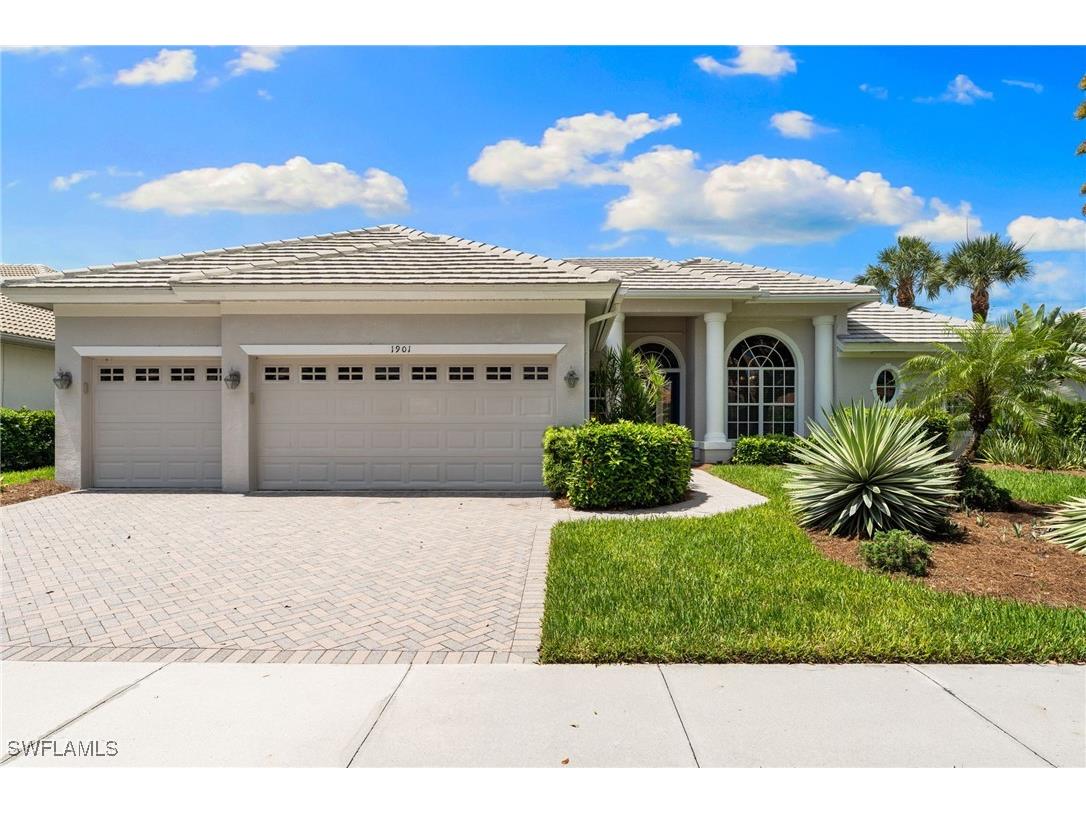 1901 Winding Oaks Way Naples FL 34109 225055699 image1