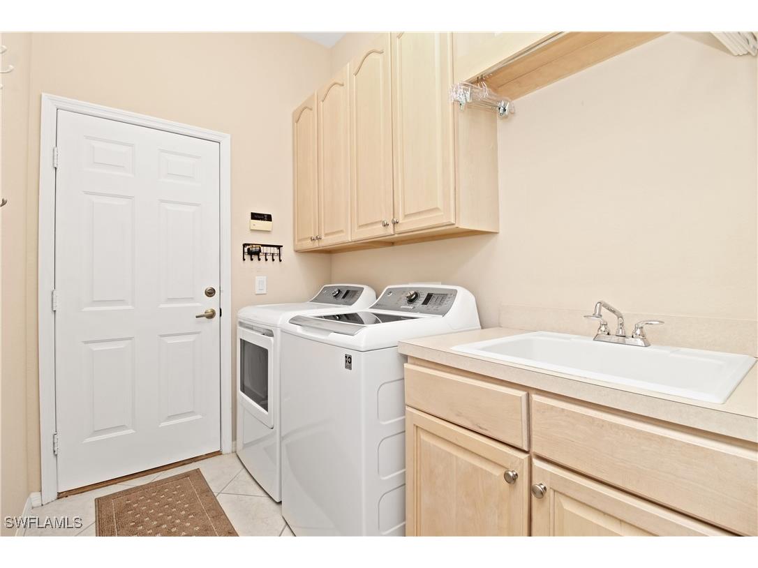 1901 Winding Oaks Way Naples FL 34109 225082862 image19