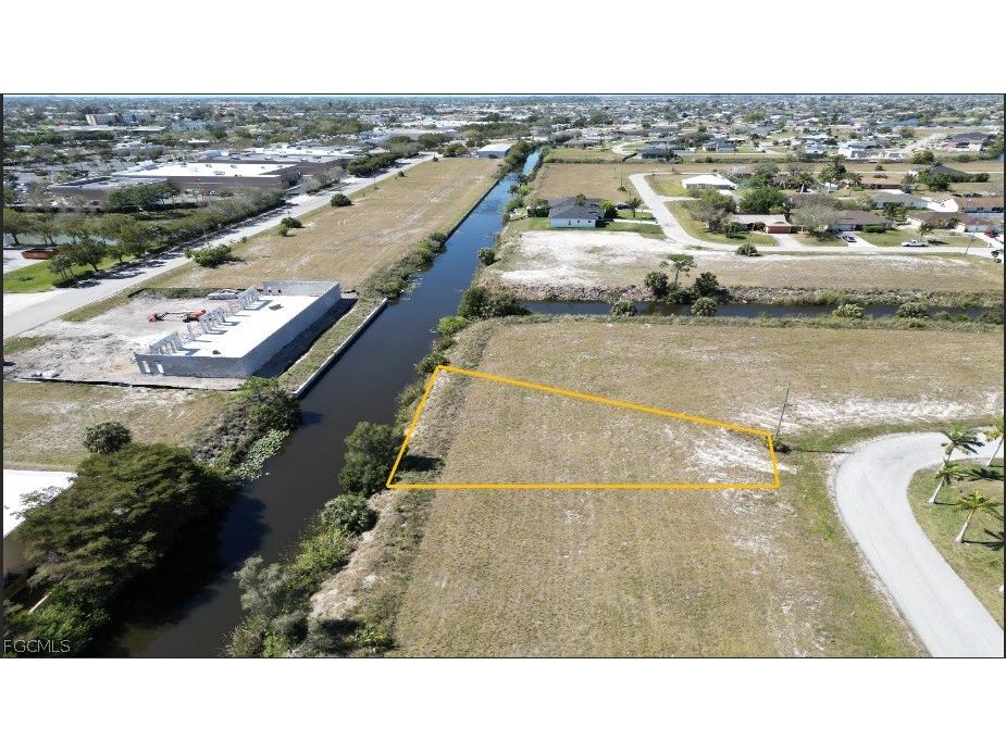 1902 NE 12th Lane Cape Coral FL 33909 2026012955 image3