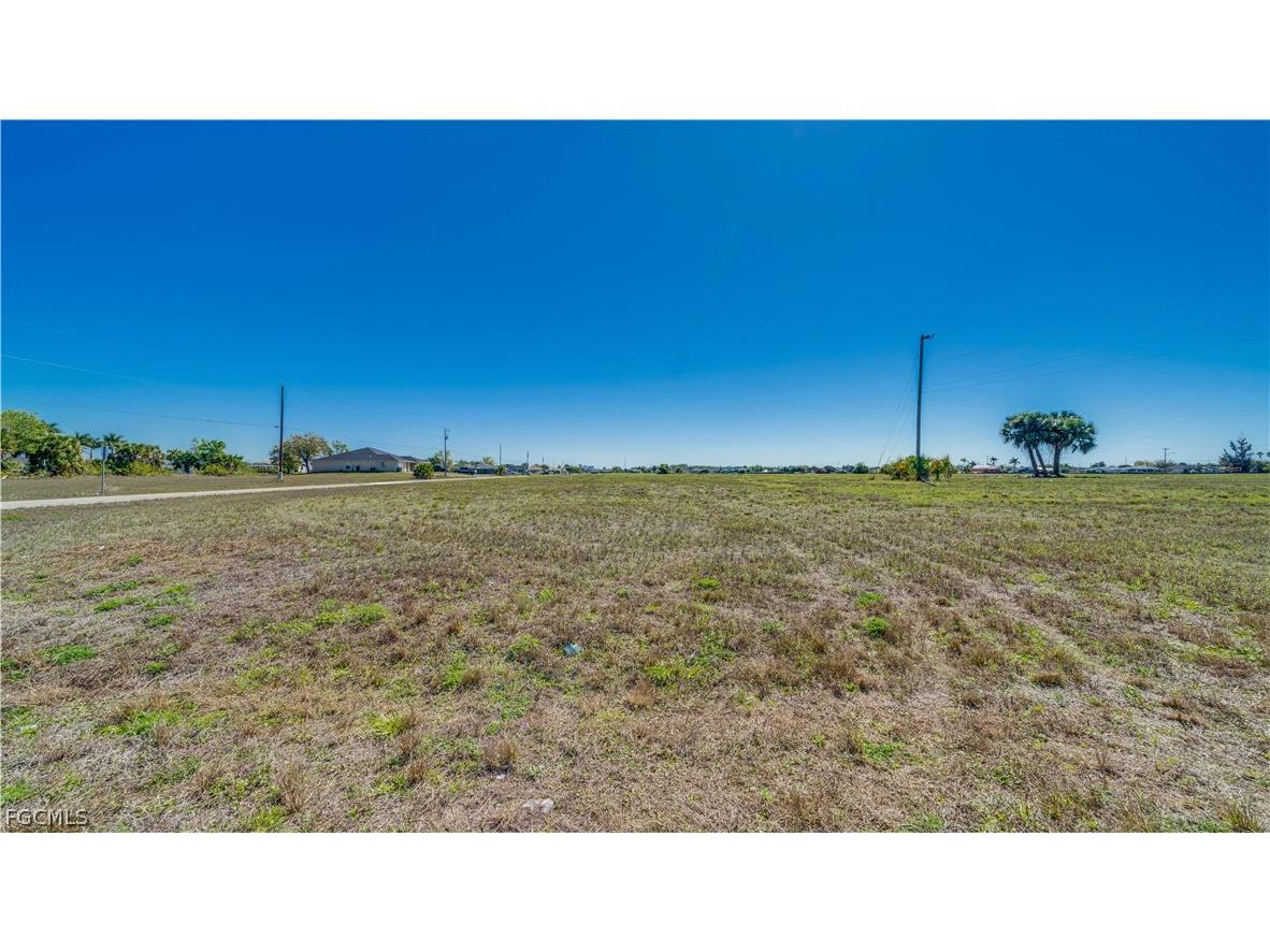 1902 NE 17th Terrace Cape Coral FL 33909 2026013355 image3