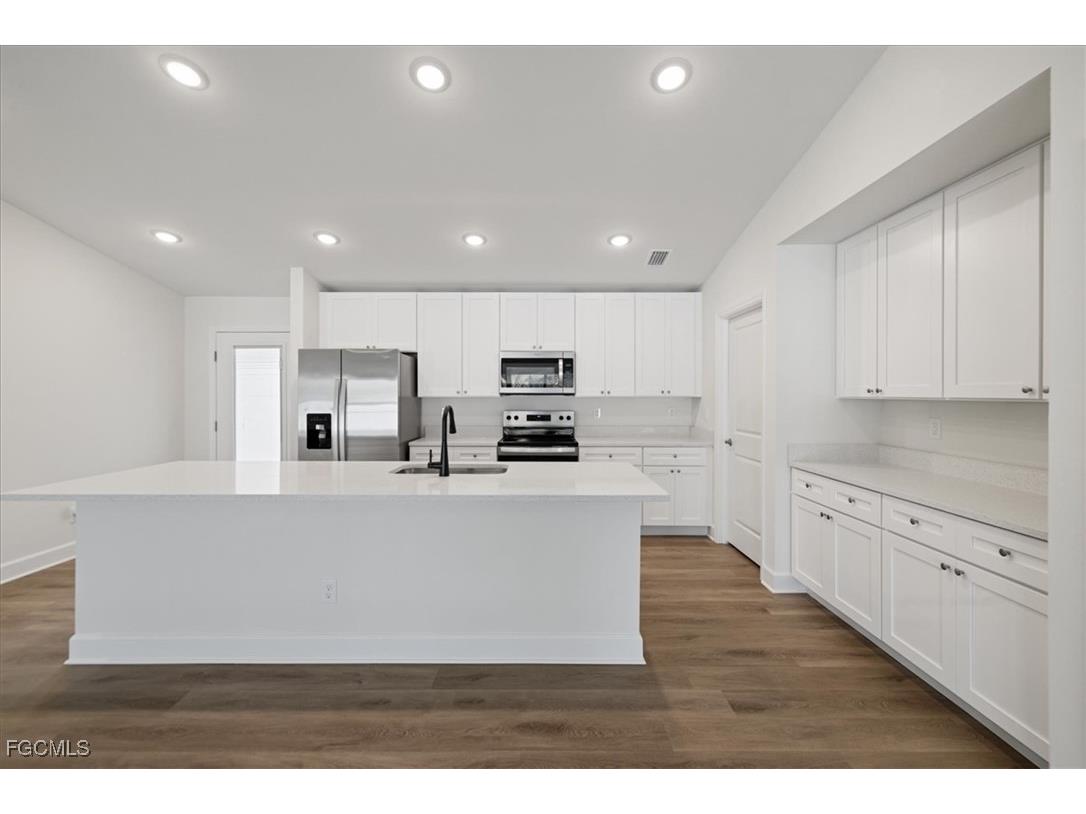 1902 NW 19th Place Cape Coral FL 33993 2025016728 image8