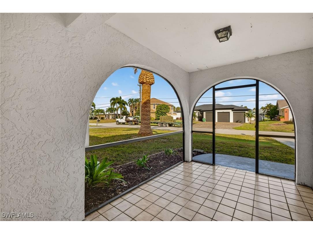 1902 SE 12th Street Cape Coral FL 33990 225083998 image3