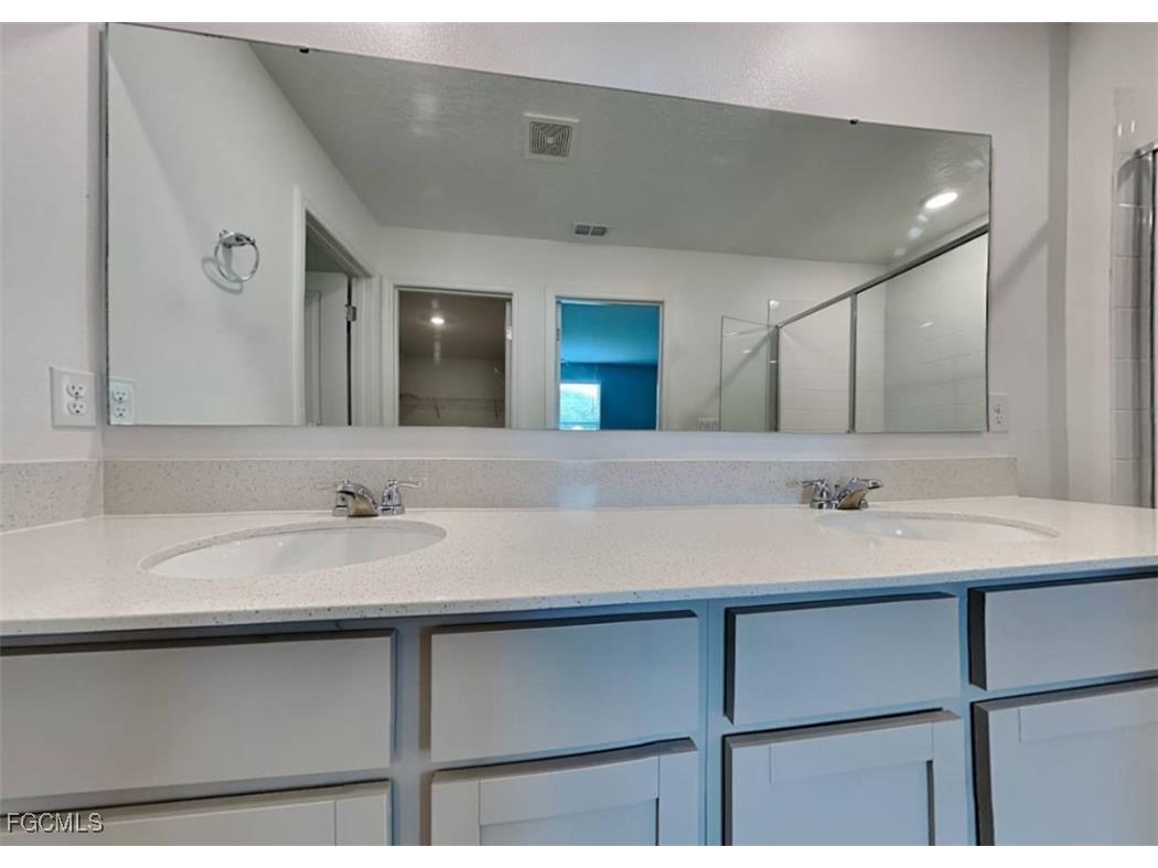 1903 Academy Boulevard Cape Coral FL 33990 2025015864 image12