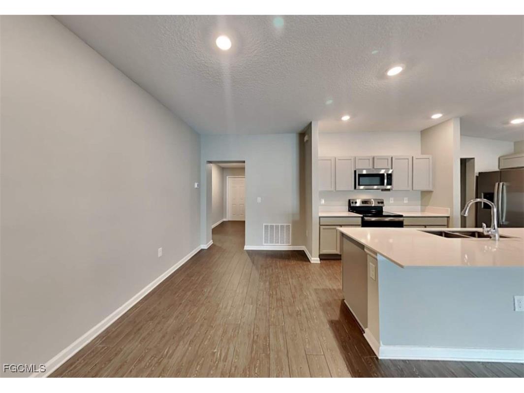 1903 Academy Boulevard Cape Coral FL 33990 2025015864 image3