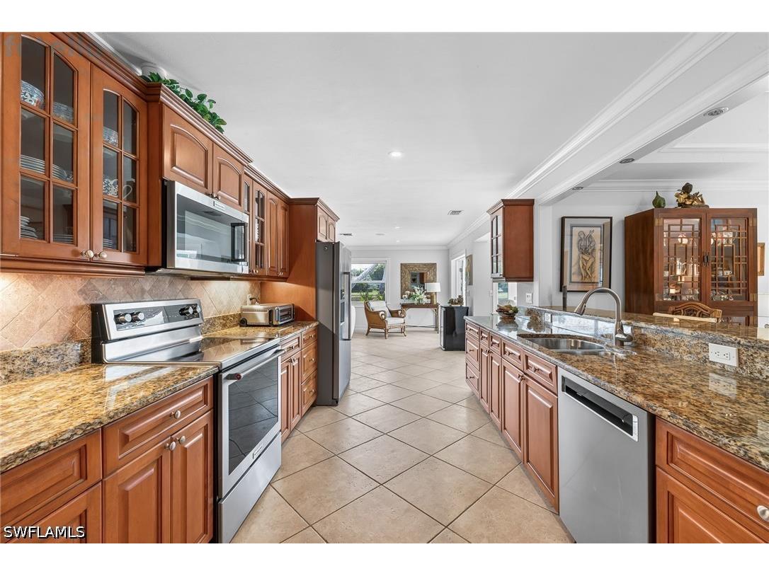1904 Countess Court Naples FL 34110 226015419 image8