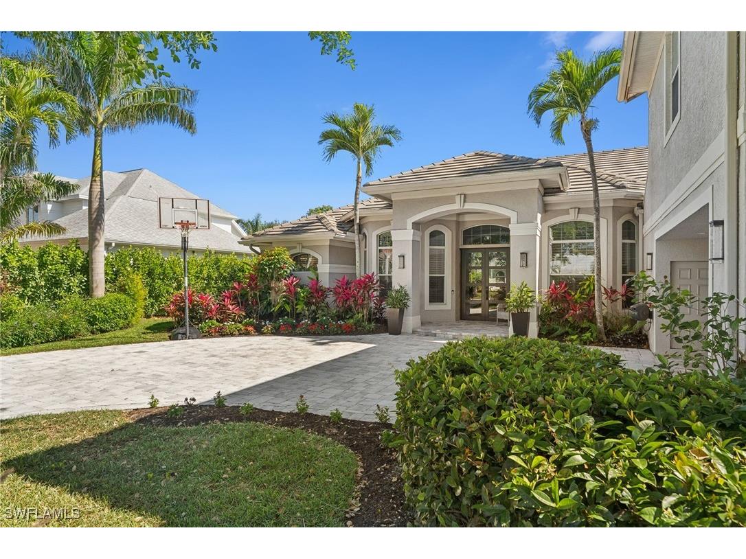 1904 Fairfax Circle Naples FL 34109 225004895 image1