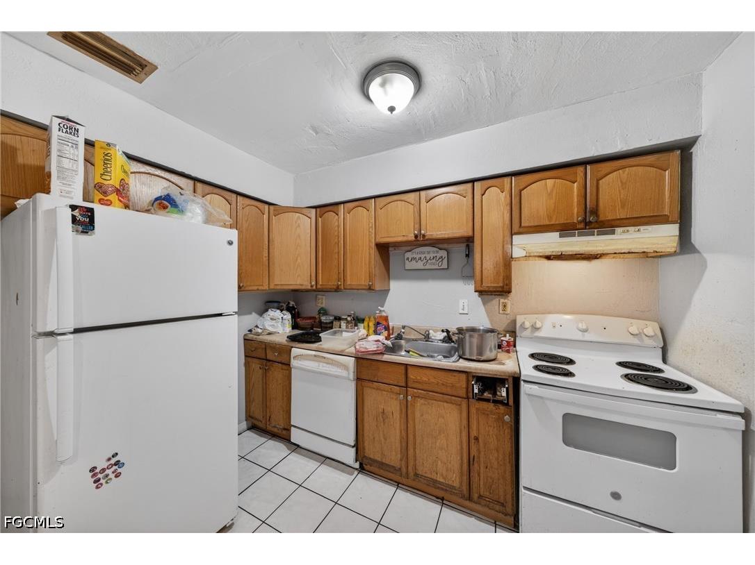 1904 Fountain Street Fort Myers FL 33916 2026020755 image3