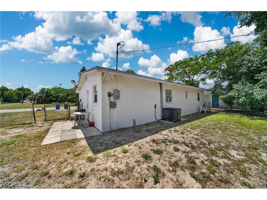 1904 Fountain Street Fort Myers FL 33916 2026020755 image6
