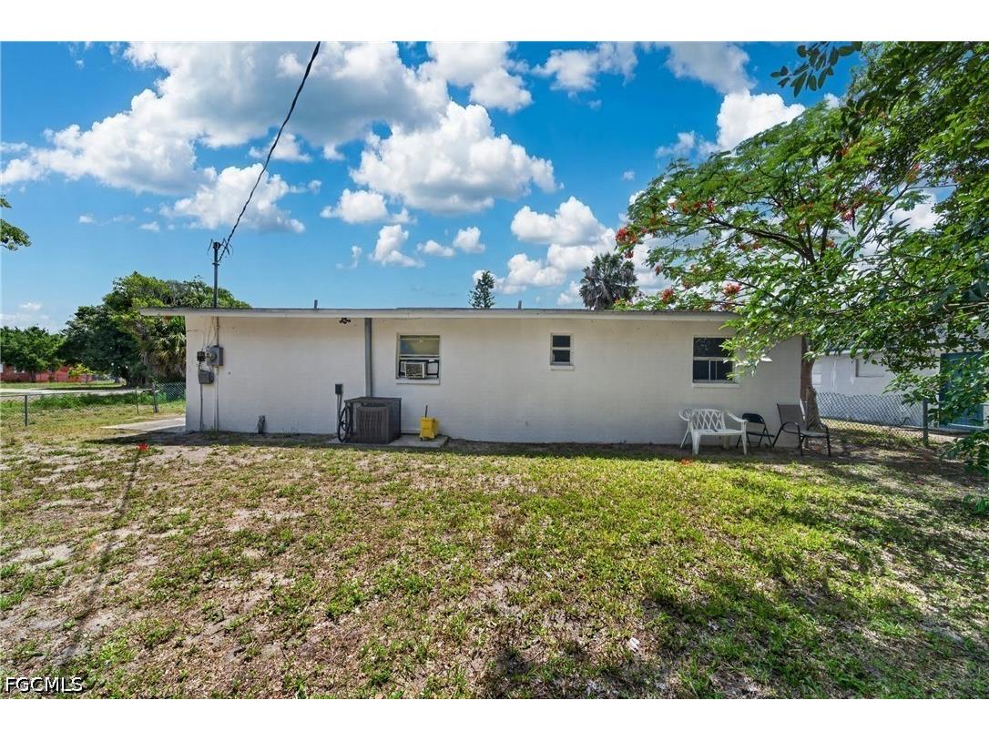 1904 Fountain Street Fort Myers FL 33916 2026020755 image7