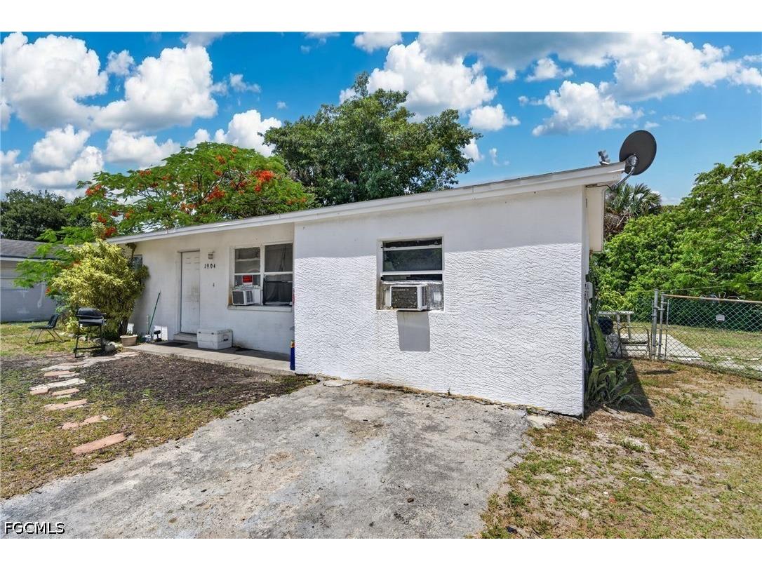 1904 Fountain Street Fort Myers FL 33916 2026020755 image8