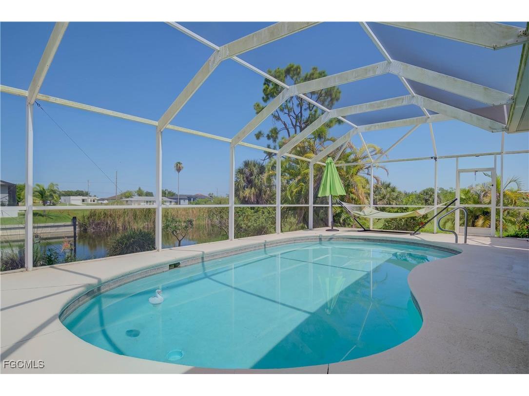 1904 NE 19th Avenue Cape Coral FL 33909 2025022028 image1