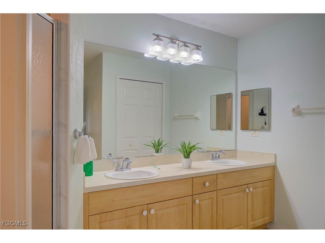 1904 NE 19th Avenue Cape Coral FL 33909 2025022028 image19