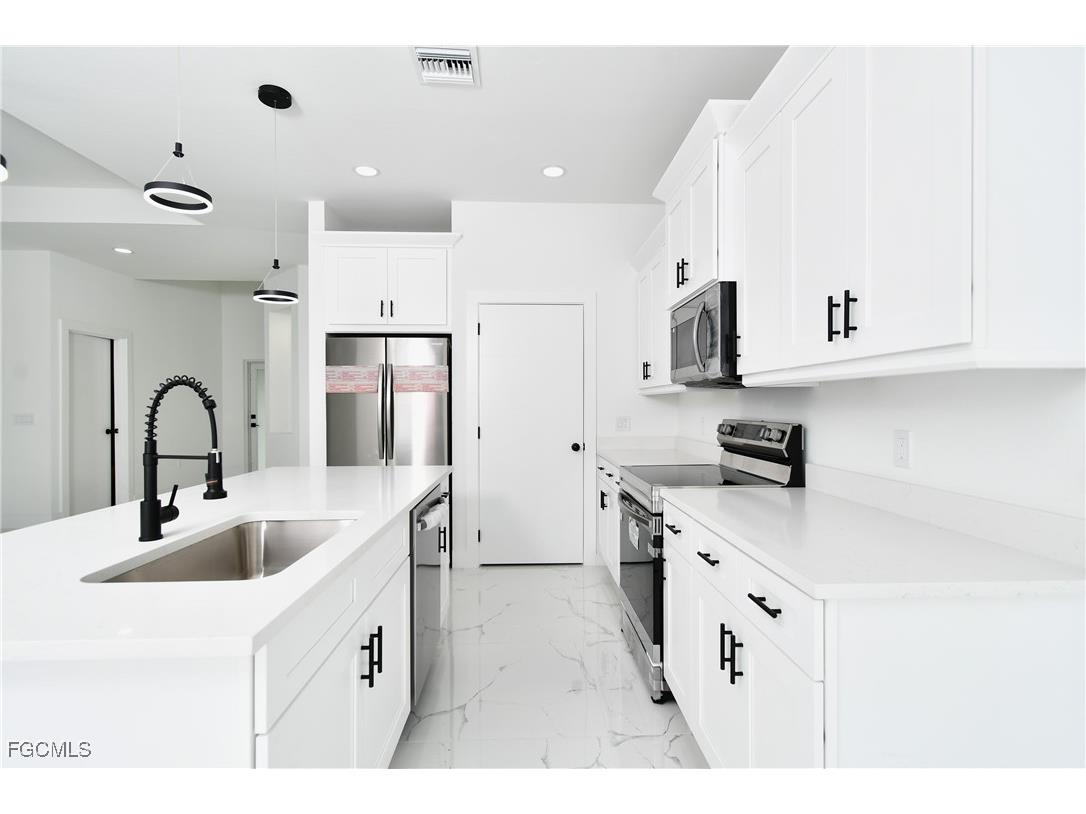 1905 Charles Avenue N Lehigh Acres FL 33971 2026006248 image10