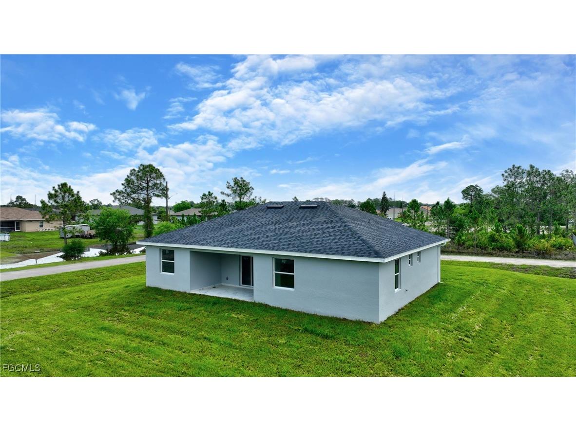 1905 Charles Avenue N Lehigh Acres FL 33971 2026006248 image3