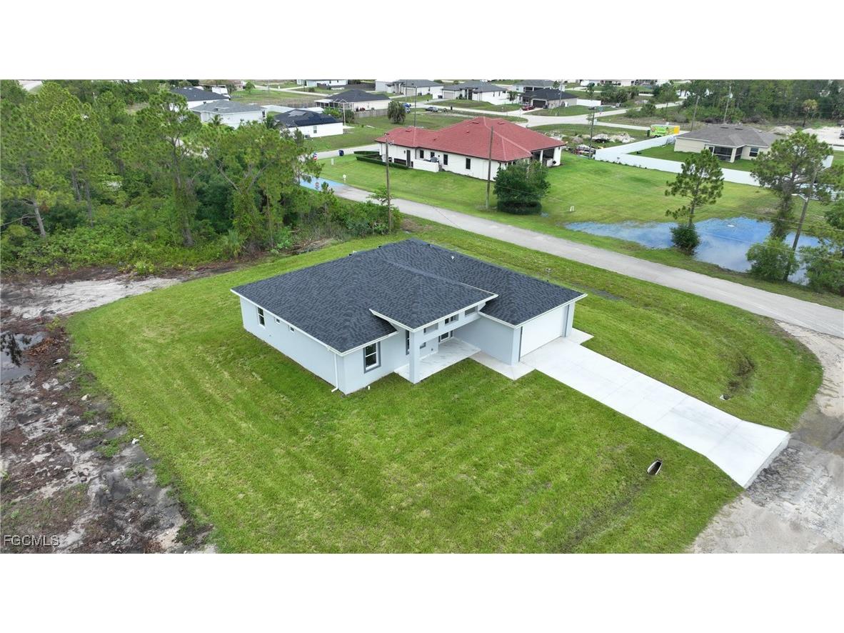 1905 Charles Avenue N Lehigh Acres FL 33971 2026006248 image4