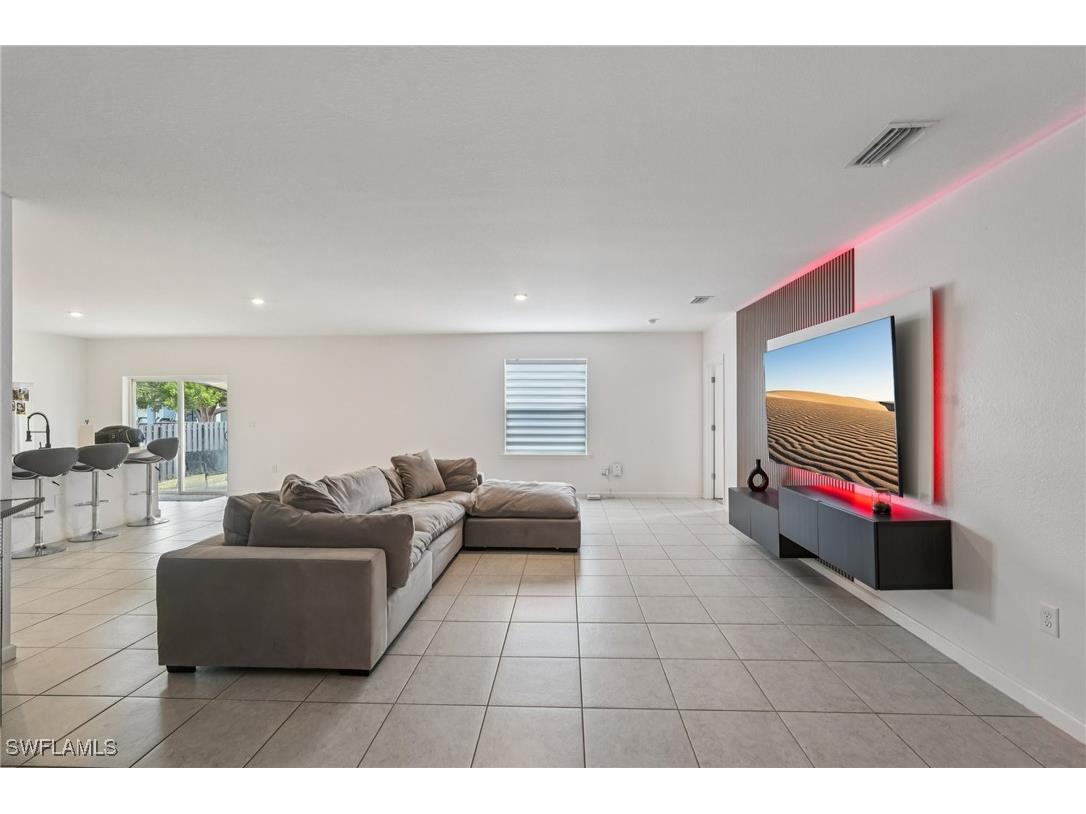 1905 NE 17th Avenue Cape Coral FL 33909 225083075 image4