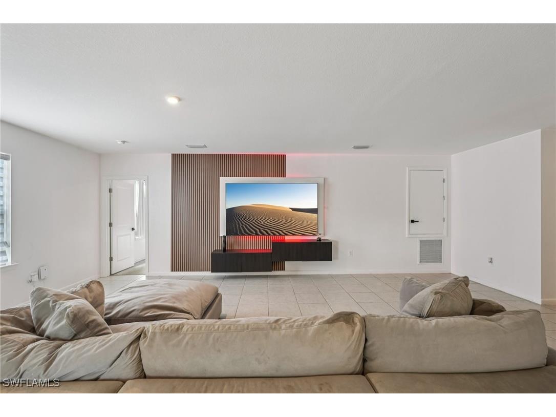 1905 NE 17th Avenue Cape Coral FL 33909 225083075 image5