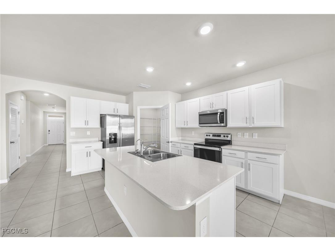 1905 NW 23rd Street Cape Coral FL 33993 2025008850 image11