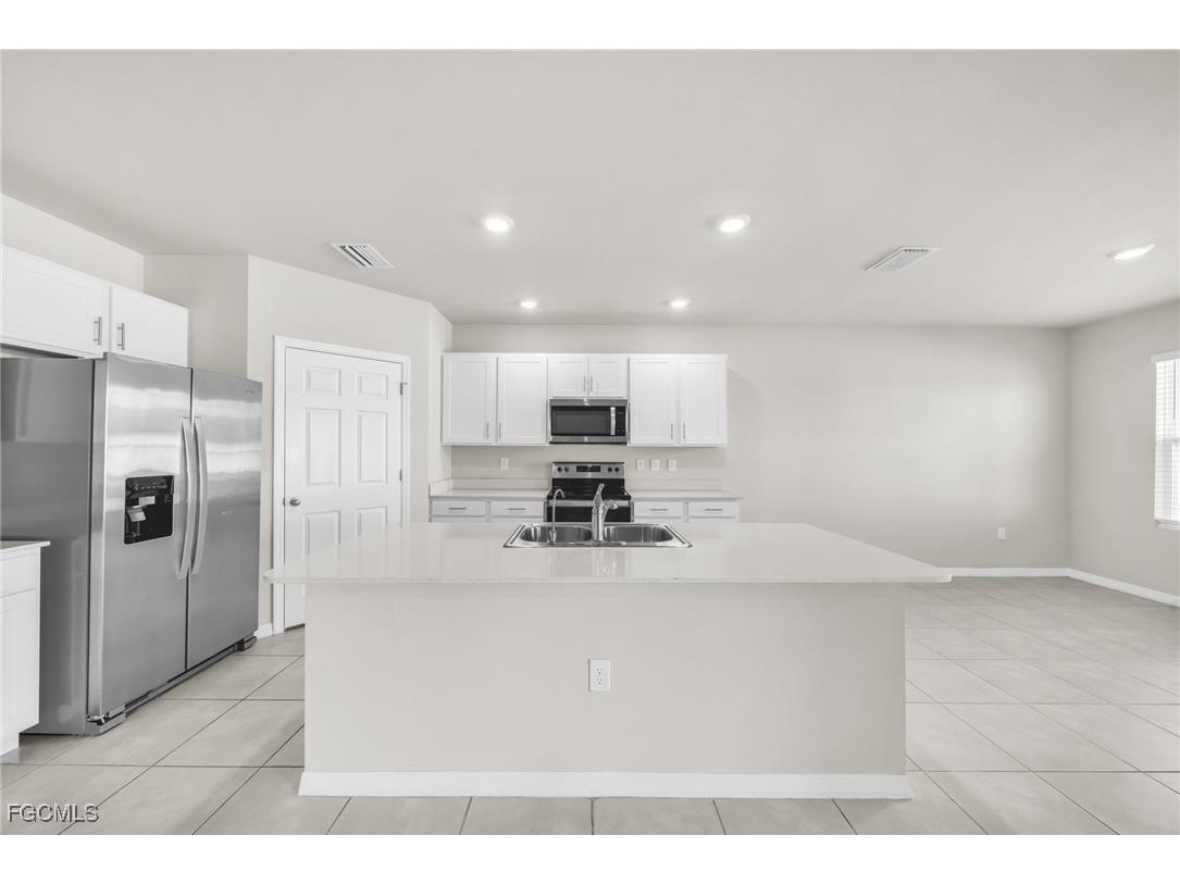 1905 NW 23rd Street Cape Coral FL 33993 2025008850 image2