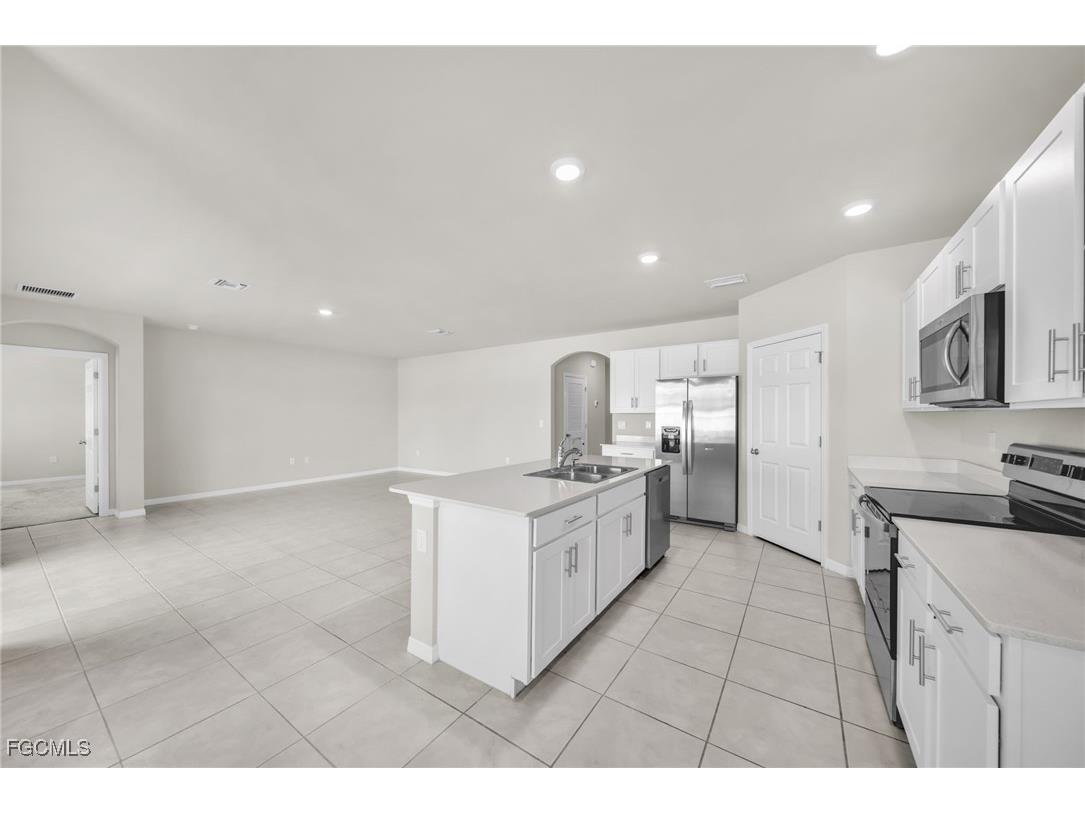 1905 NW 23rd Street Cape Coral FL 33993 2025008850 image3