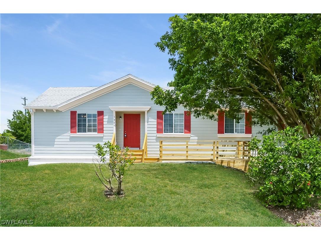 1905 Nora Avenue S Lehigh Acres FL 33976 224009373 image1